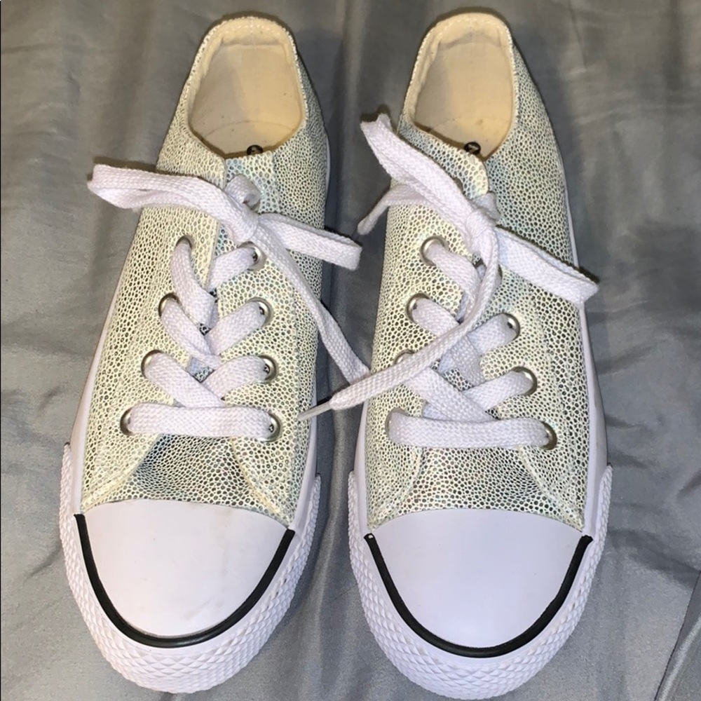 Airwalk Converse White Sparkly